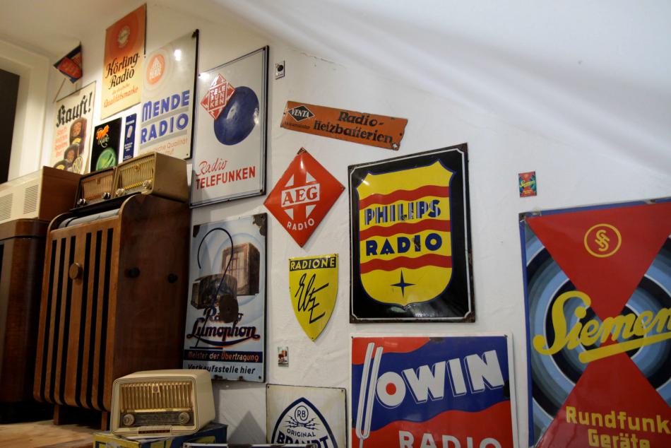 Sammlung alter Radios von Jörg Chowanetz